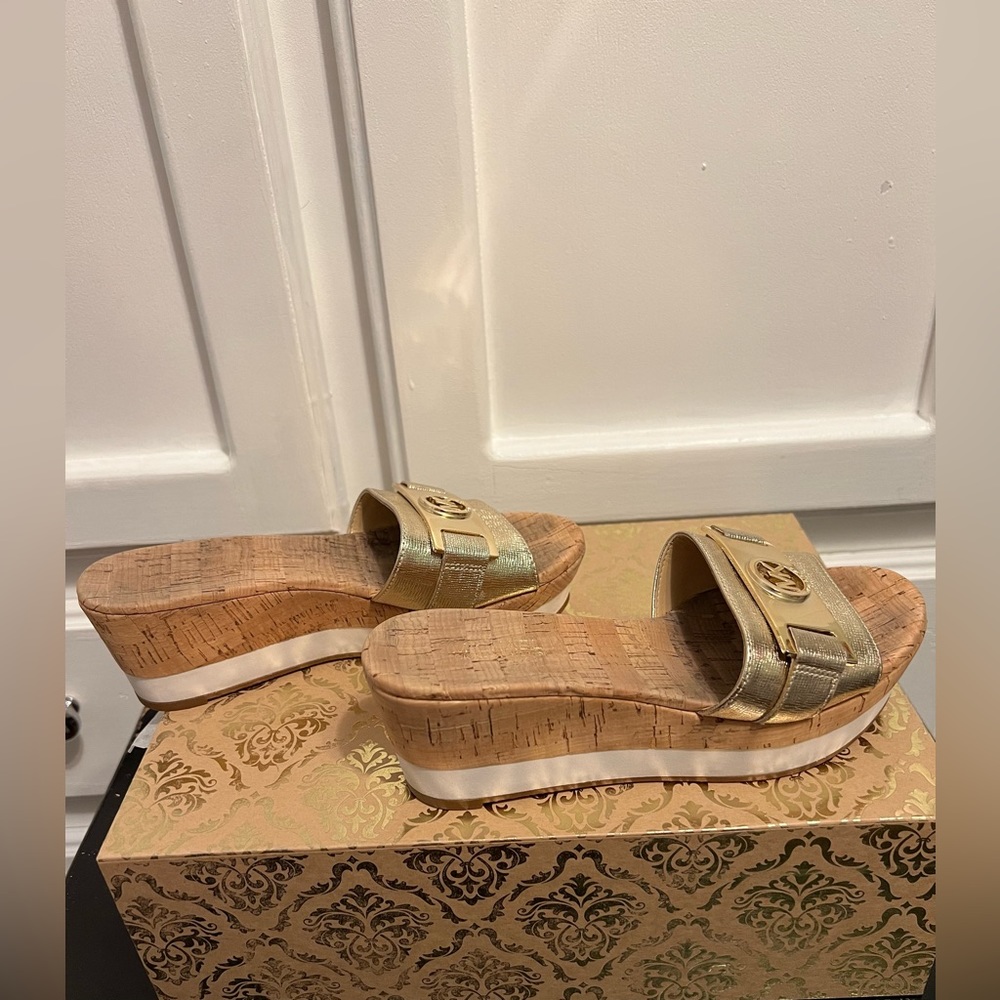 Michael Kors Woman's Gold Metallic Cork Wedge Slides Shoes Sz 5M